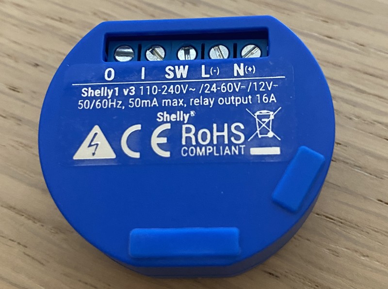 https://wolfgang-ziegler.com/posts/2021/set-shelly-to-edge-switch-button-mode/shelly.jpg