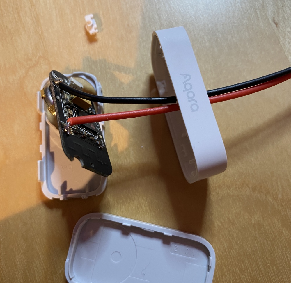 Connecting the pressure sensor and the door/window sensor