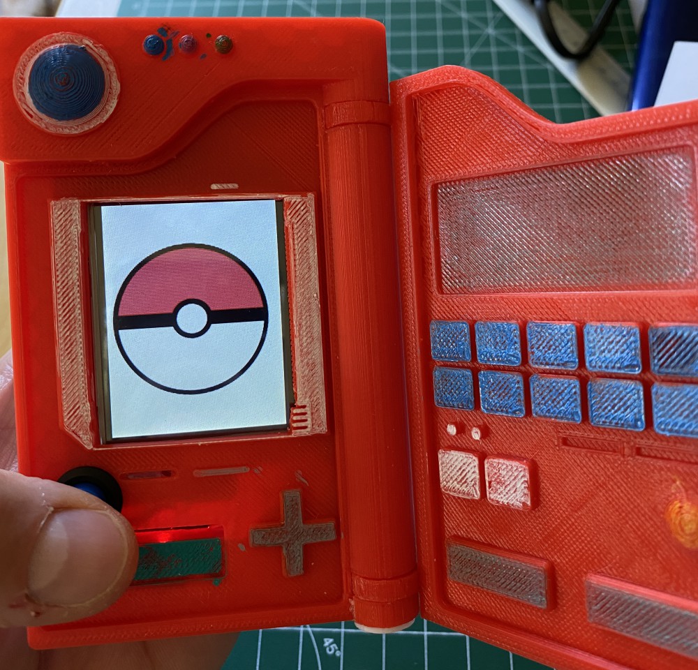 A Pokéball is displayed on the screen