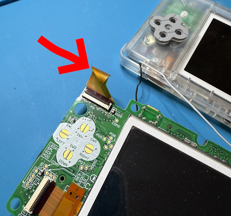 The snapped of ribbon cable